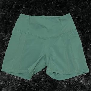 TilYouCollapse Effortless Green pocket shorts